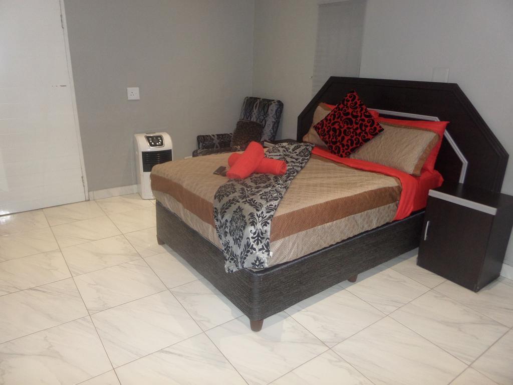 Tshedza Guest House Претория Экстерьер фото