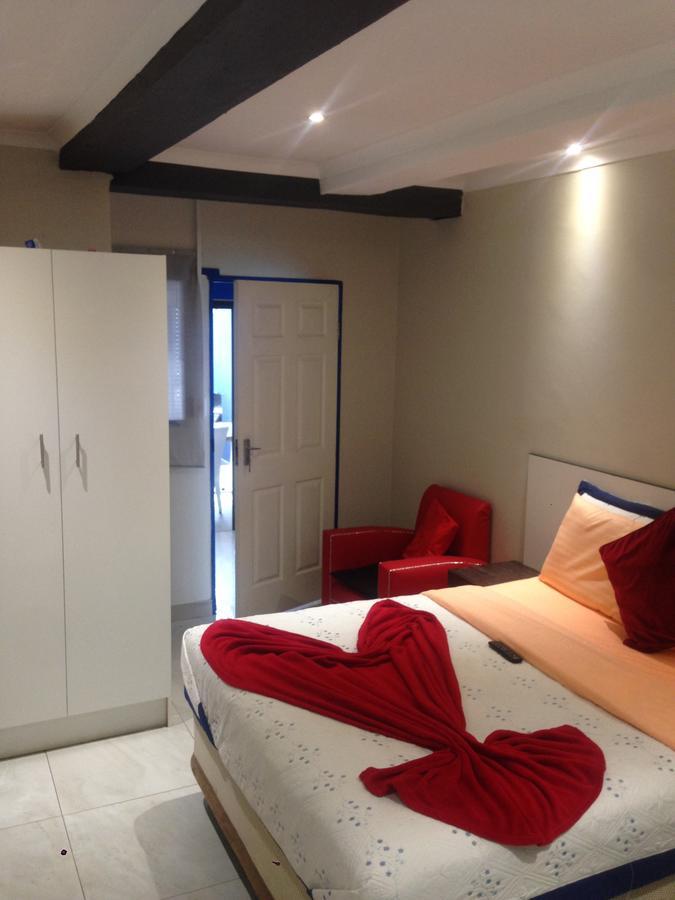 Tshedza Guest House Претория Экстерьер фото